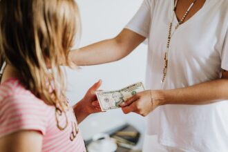 Free Money In Oregon: Financial Resources For Single Mothers